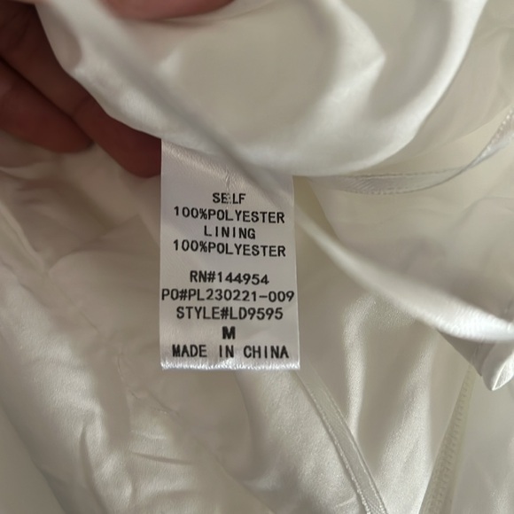 Luxxel One sleeve white mini dress size medium - Picture 8 of 8